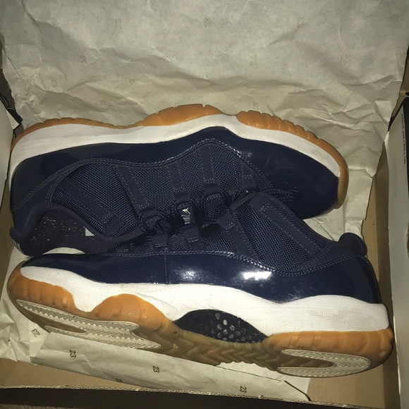 2016Air Jordan 11 Retro Low 'Navy Gum'